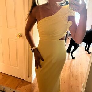 Elegant Yellow One-Shoulder Dress